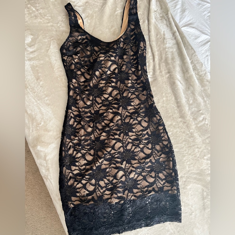 Windsor Lace Cocktail Dress